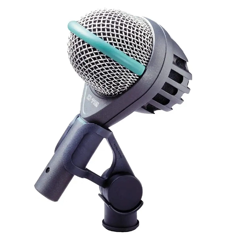 AKG D-112